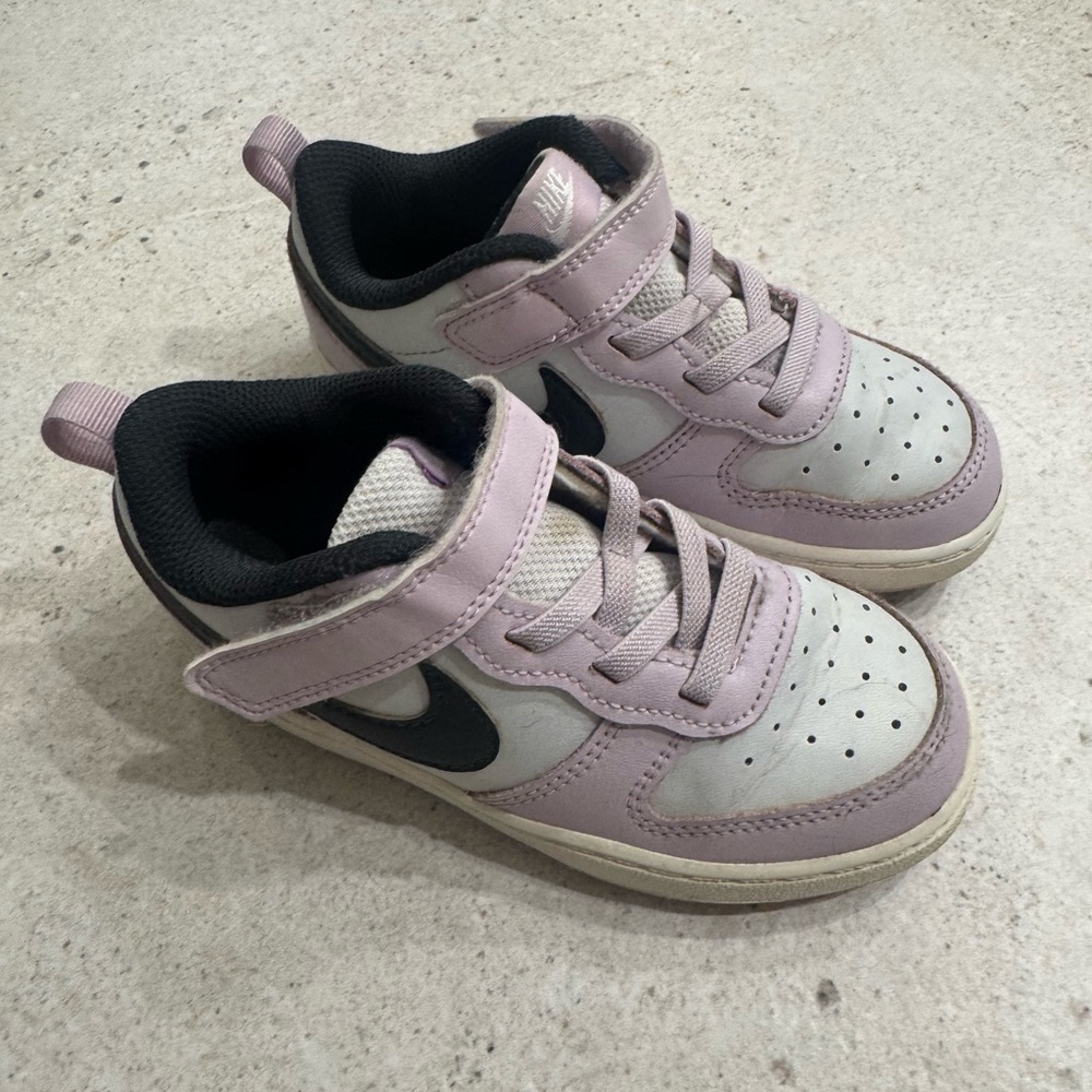 Toddler Nike Size 9C